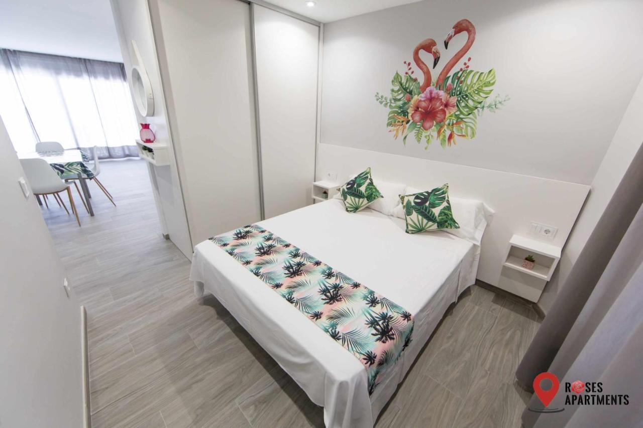 Roses Apartments Tropical Loft Vista Mar Lateral エクステリア 写真